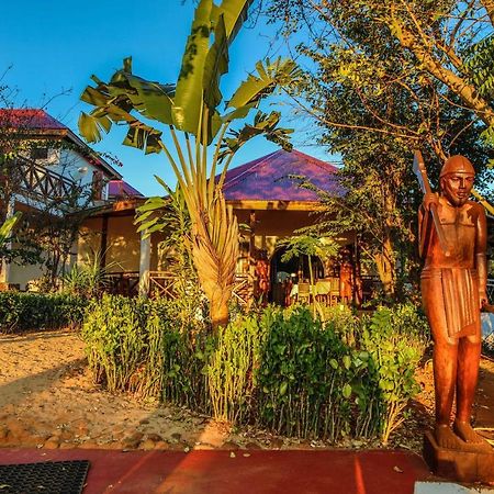 Olympe De Bemaraha Hotel Bekopaka Kültér fotó