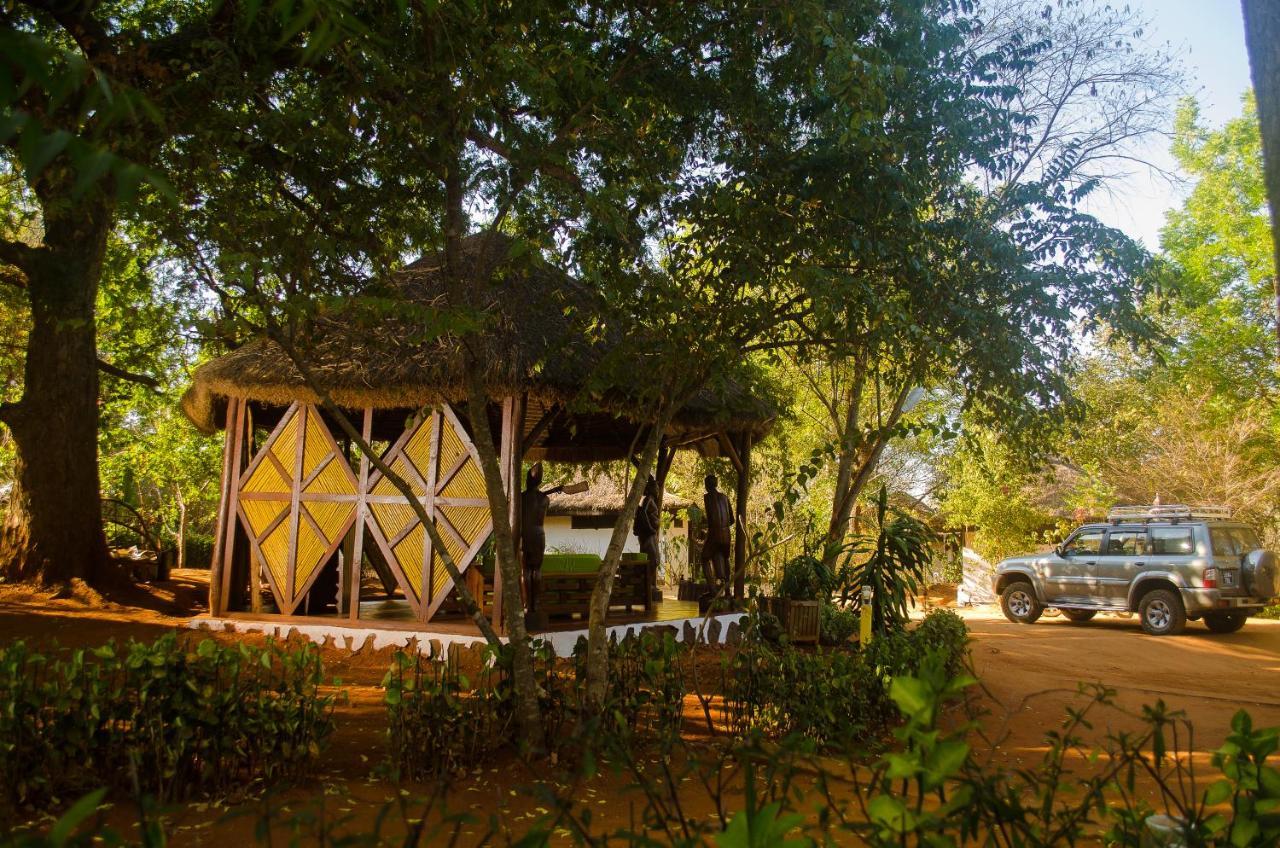 Olympe De Bemaraha Hotel Bekopaka Kültér fotó