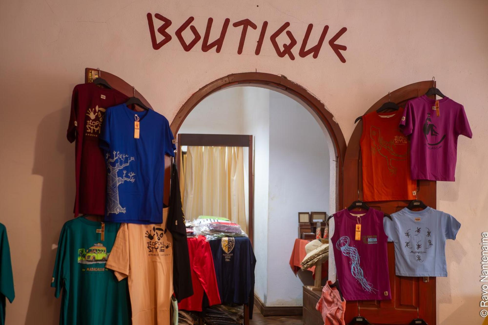 Olympe De Bemaraha Hotel Bekopaka Kültér fotó