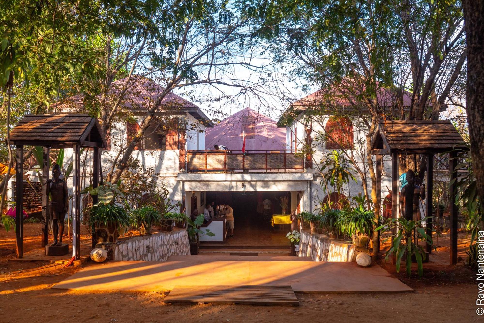 Olympe De Bemaraha Hotel Bekopaka Kültér fotó
